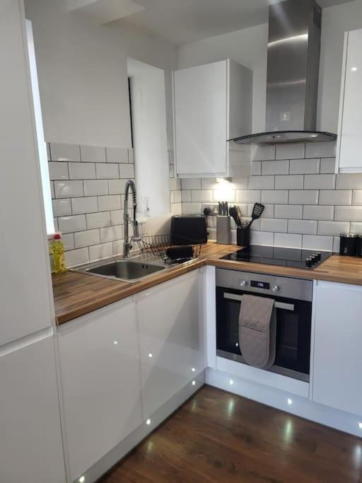 Modern Apartment Ноттингем Экстерьер фото